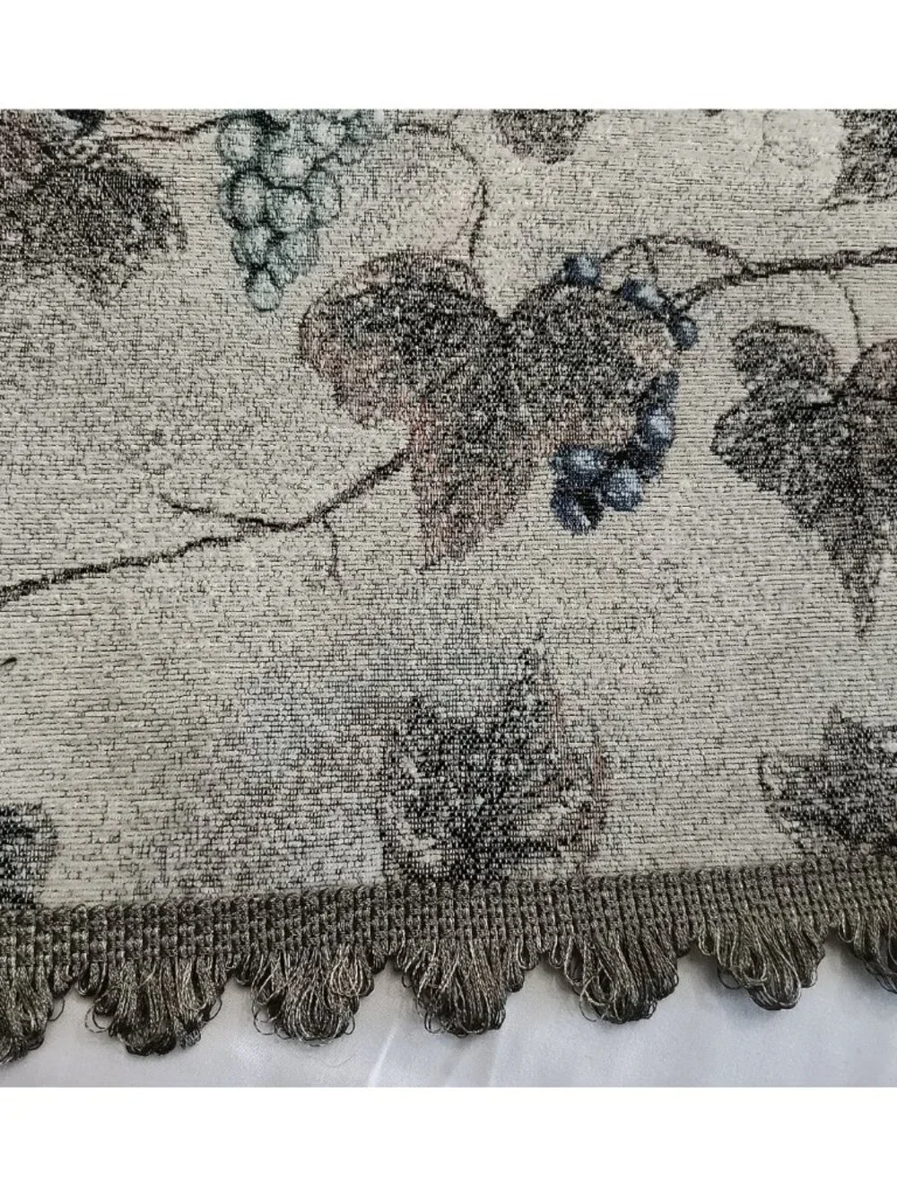 Tapestry table runner with lace and a beautiful grapevine design 71